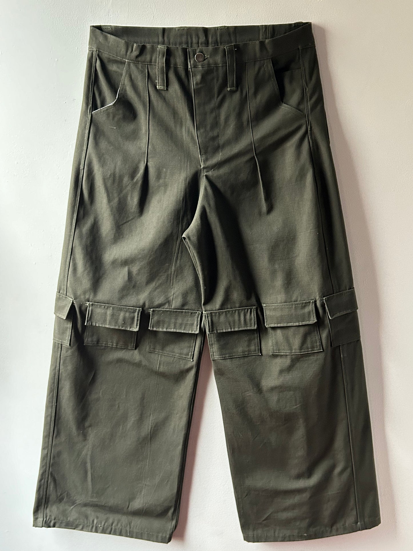 Olive pleated pocket pants