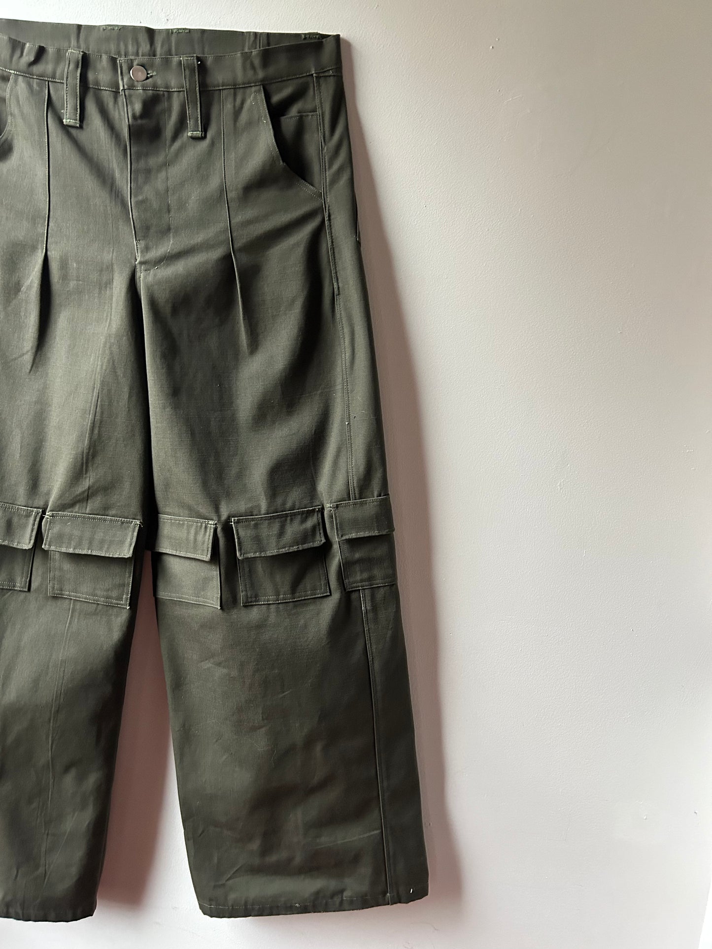 Olive pleated pocket pants